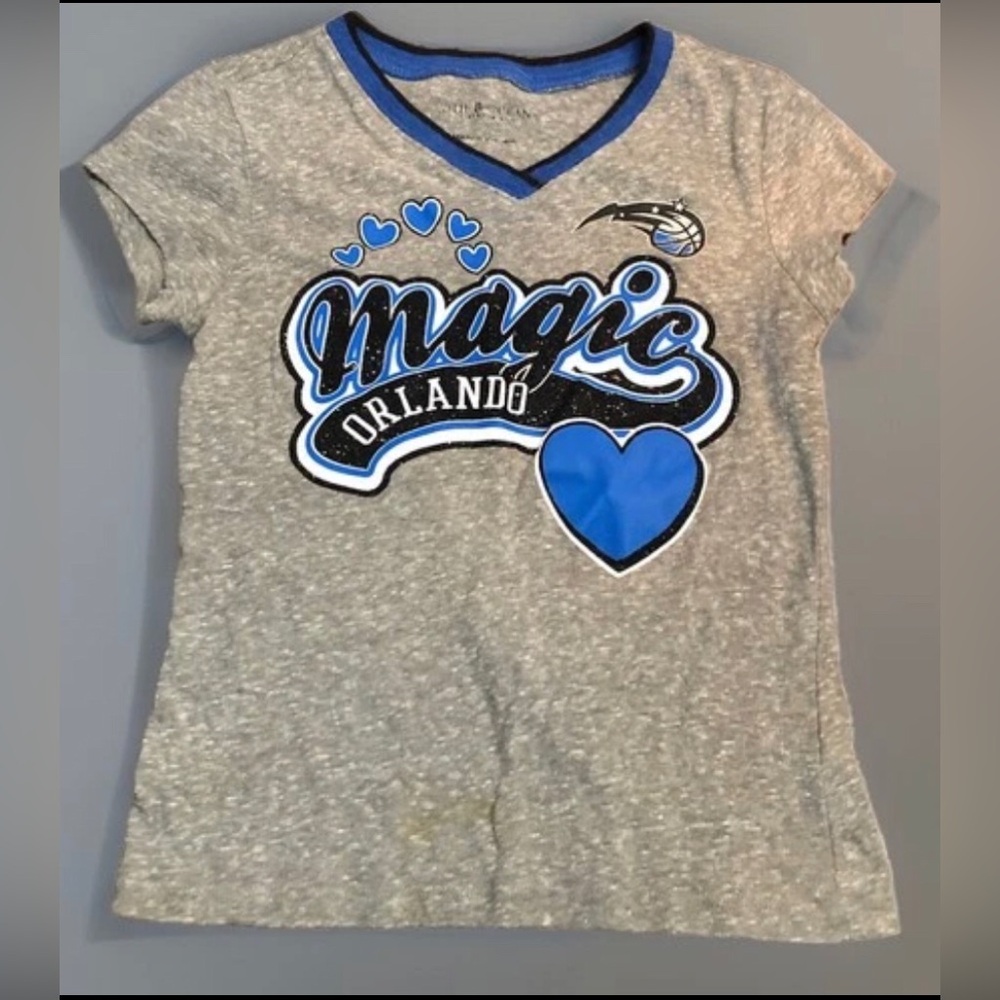 5th & Ocean Gray Youth Tee with Blue Orlando Magic Graphic